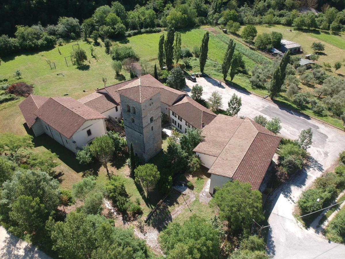 Abbazia Ss. Quirico E Giulitta Hotel Micigliano ภายนอก รูปภาพ