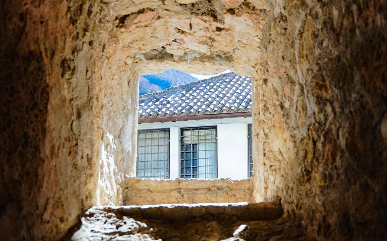 Abbazia Ss. Quirico E Giulitta Hotel Micigliano ภายนอก รูปภาพ